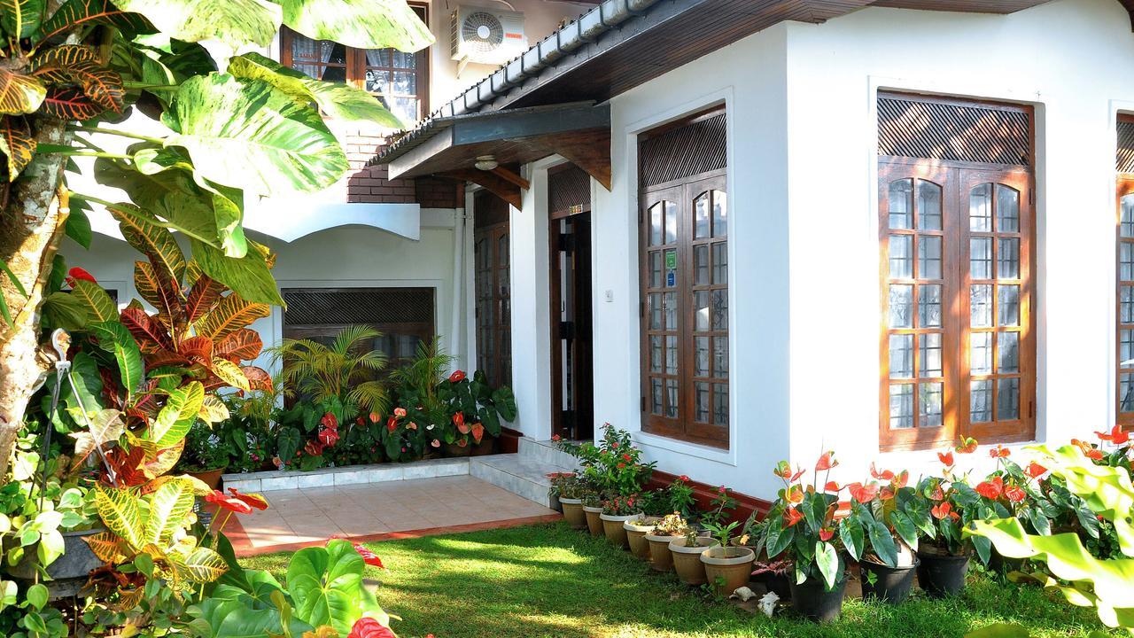 Kandy View Villa Exterior photo